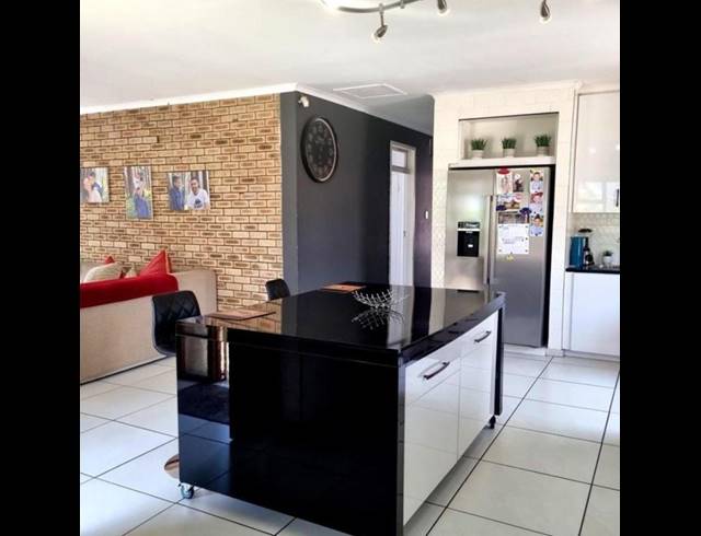 4 BEDROOM HOUSE FOR SALE IN ALAN MANOR